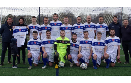 "Vision plus" et "Copains comme cochons" habillent les seniors C