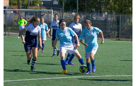 Le foot féminin se développe au sein du Racing Club Rannée la Guerche 